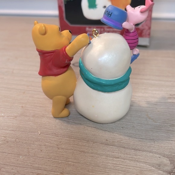 1998 HALLMARK Keepsake Disney Winnie the Pooh Collection Christmas Ornament - Picture 8 of 9